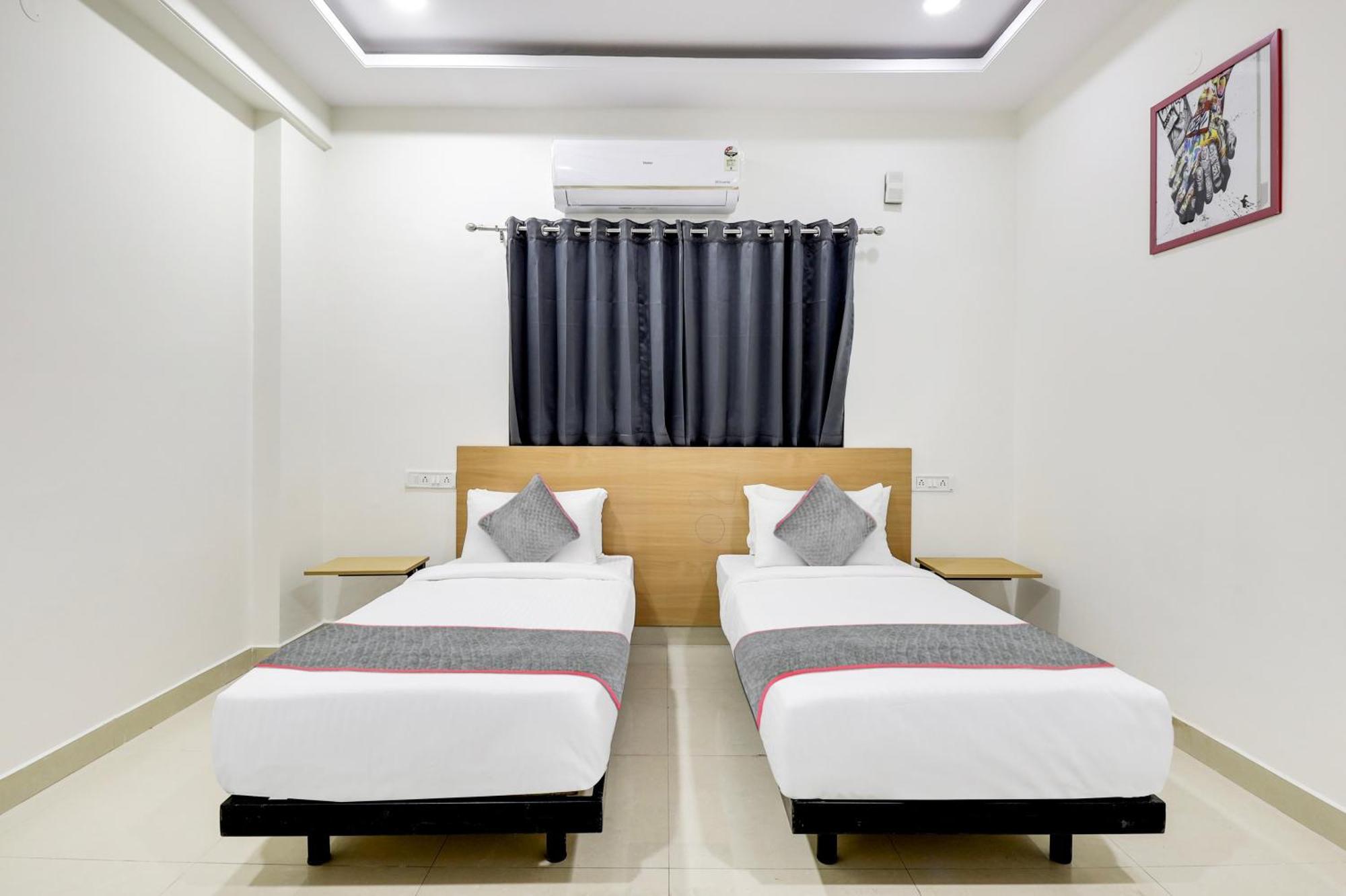 Super Townhouse De Alphabet Hotel Kukatpally Nexus Mall Hyderabad Exterior photo